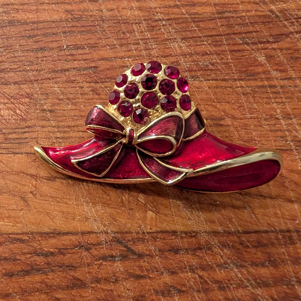 N/A brooch shipped